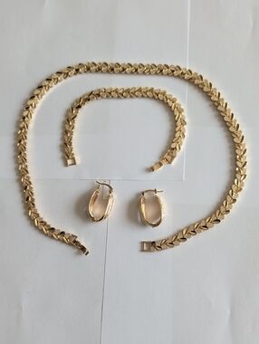 Gold Leaf Link Necklace and  Bracelet Set Added Hoop Earrings Set